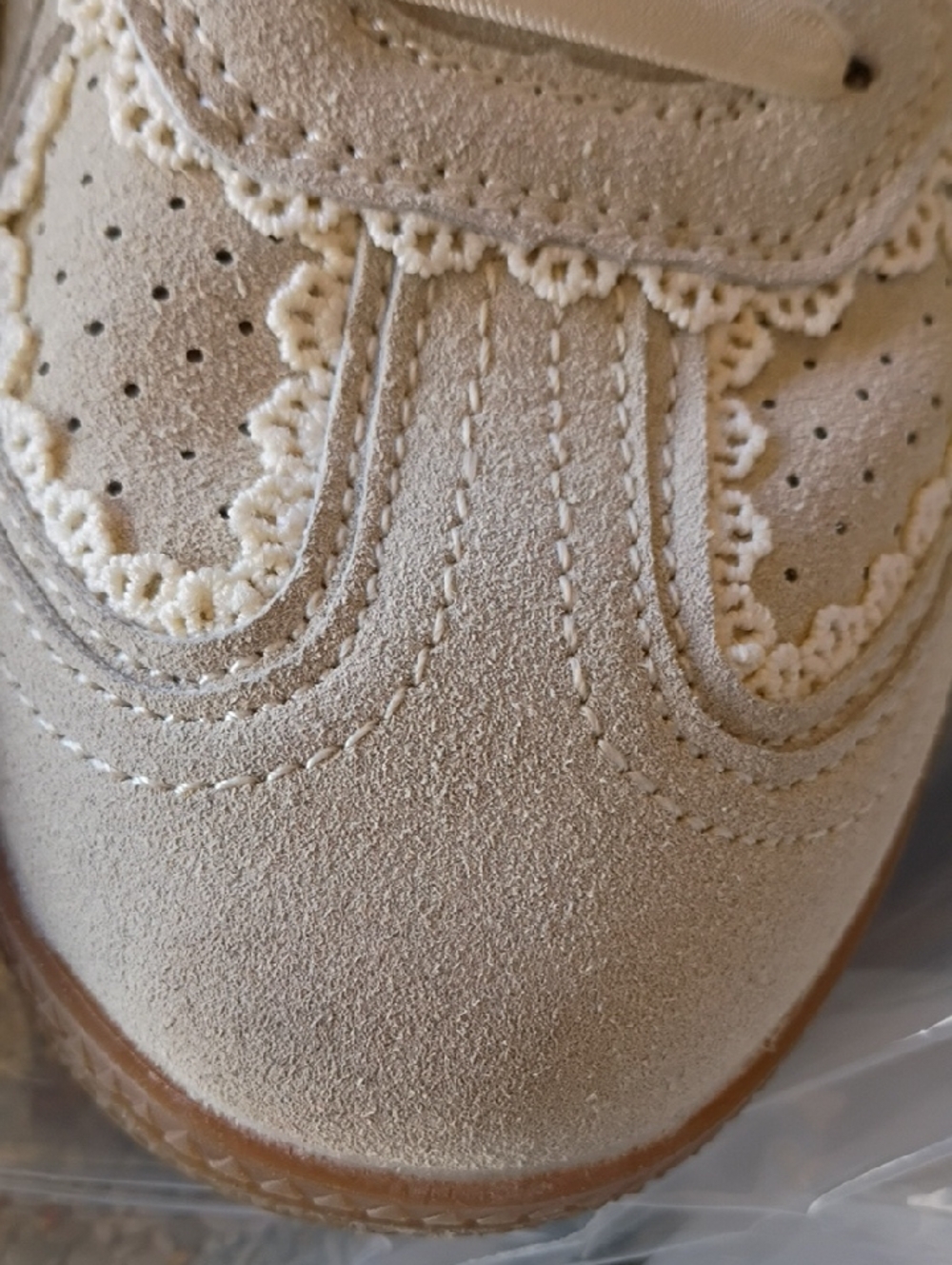 Women's Cream Lace-Trim Casual Sneakers - Picture 7 of 8